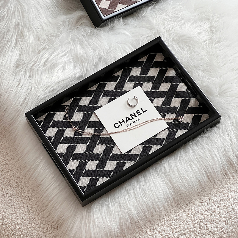 Легкий роскошный кожаный дерев – обзор и цена Luxury Skincare Tray